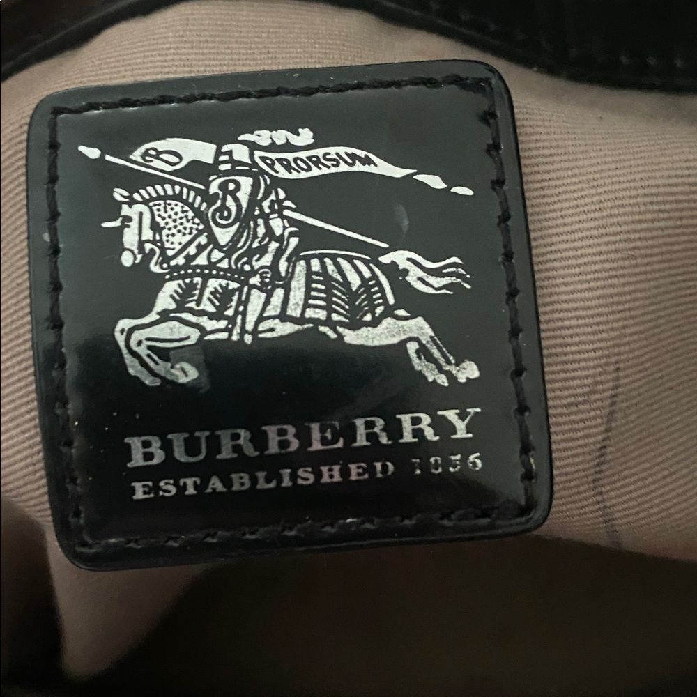 Burberry Checkered 9”x15” Tan and Black Red Shoulder Bag 100% Authentic - Picture 14 of 17